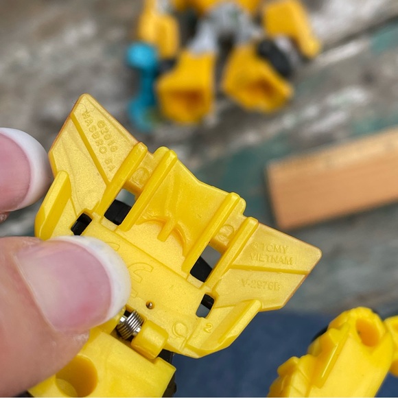 Transformers: Robots in Disguise Combiner Force Crash Combiner Beeside - Picture 6 of 6